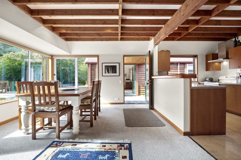 Photo of property in 100 Glenross Street, Glenross, Dunedin, 9011