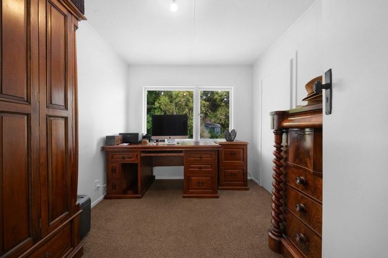 Photo of property in 120 Kawakawa Bay Coast Road, Kawakawa Bay, Papakura, 2585