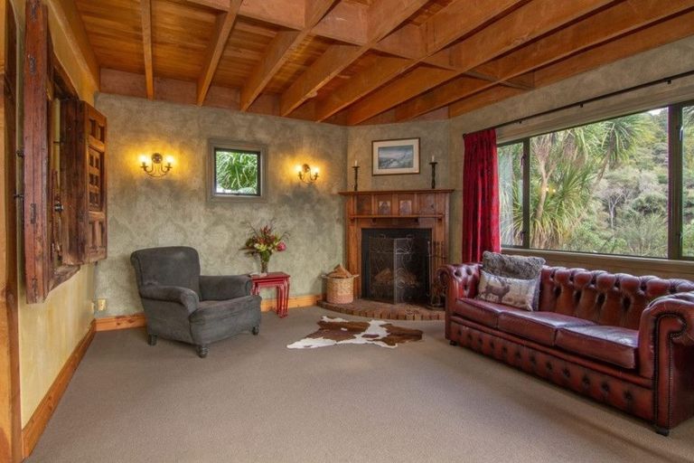 Photo of property in 420 Mangakura Road, Helensville, 0875