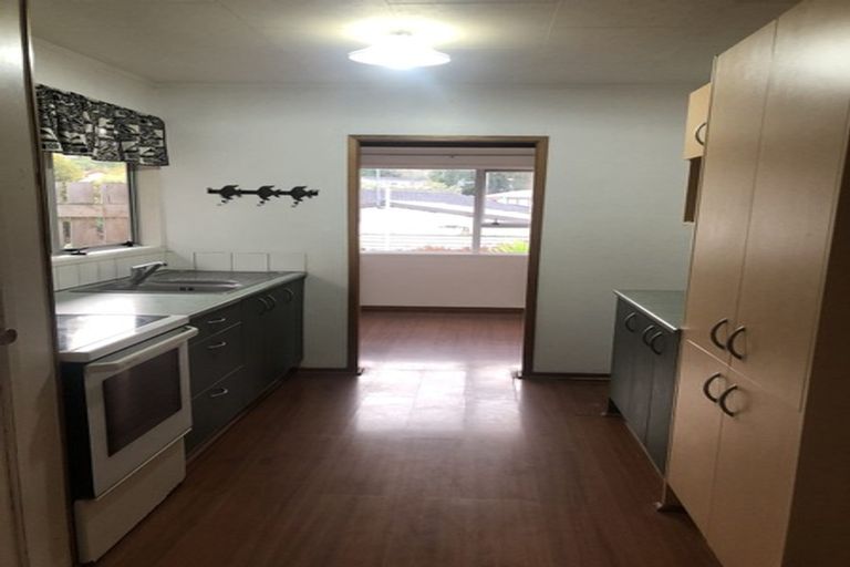 Photo of property in 3 Eagleson Street, Northcross, Auckland, 0632