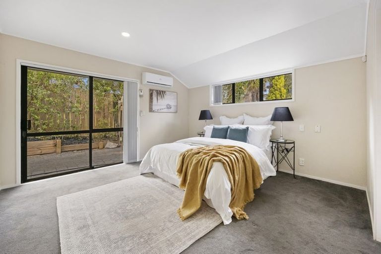 Photo of property in 2/179 Wiseley Road, West Harbour, Auckland, 0618