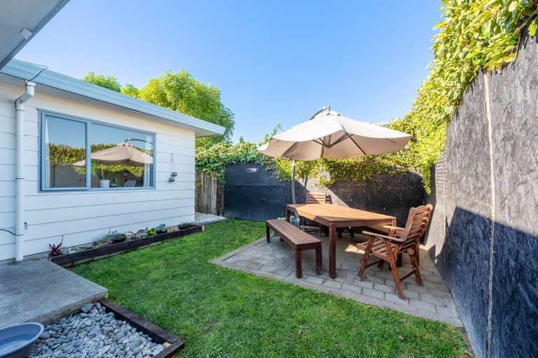 Photo of property in 2/237 Georges Drive, Napier South, Napier, 4110