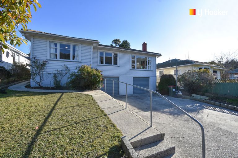 Photo of property in 322 Kaikorai Valley Road, Bradford, Dunedin, 9011