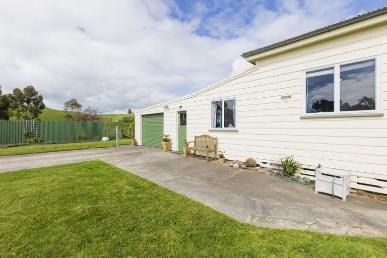 Photo of property in 664a Kairakau Road, Elsthorpe, 4295