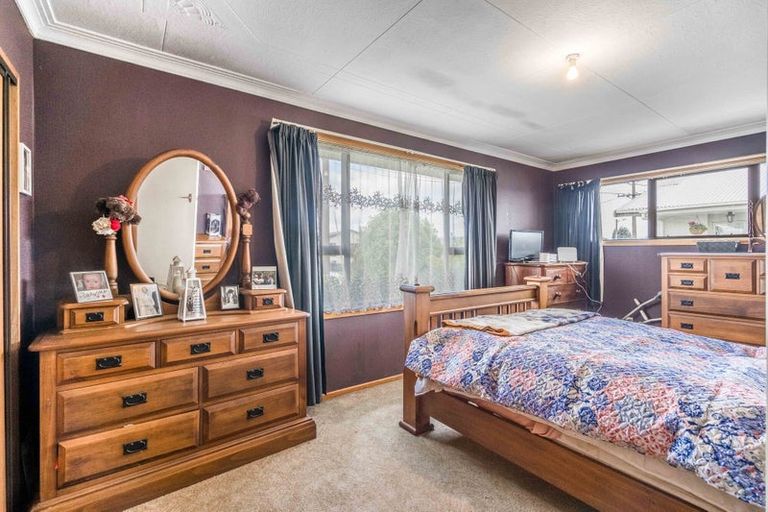 Photo of property in 92 Edinburgh Crescent, Waikiwi, Invercargill, 9810