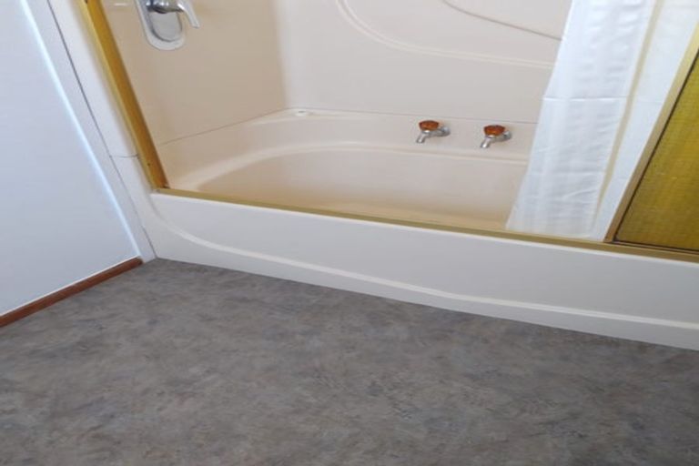 Photo of property in 1/10 Ropiha Street, Fitzroy, New Plymouth, 4312