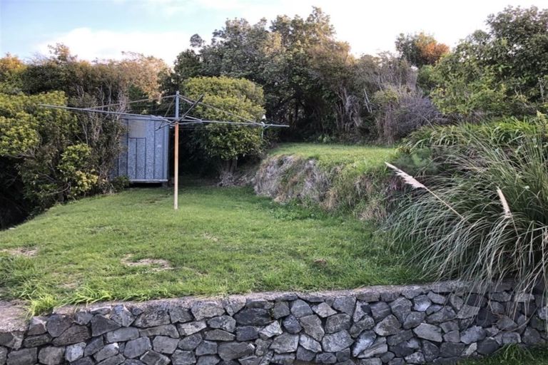 Photo of property in 94 Nicholson Road, Khandallah, Wellington, 6035