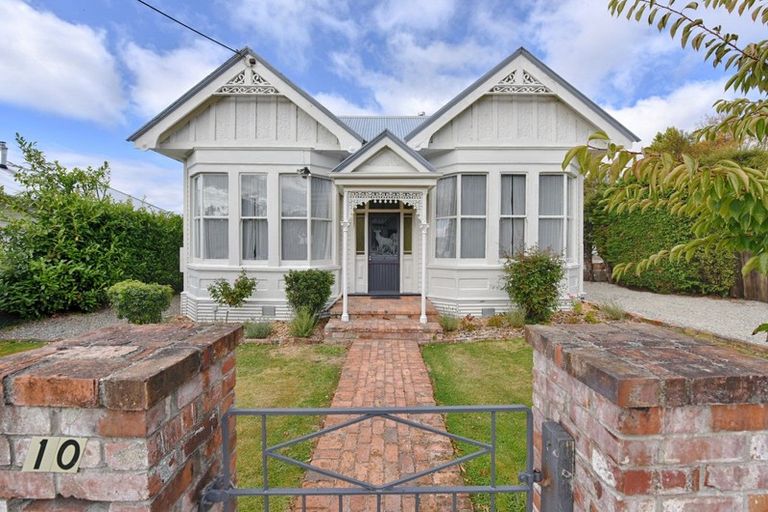 Photo of property in 10 Howard Street, Gore, 9710