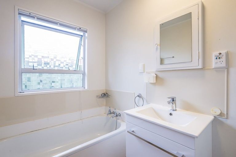 Photo of property in 14a Nola Avenue, Raumati Beach, Paraparaumu, 5032