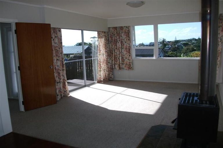 Photo of property in 17 Rakino Avenue, Manly, Whangaparaoa, 0930