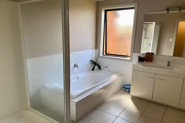 Photo of property in 1 Kingsbury Court, Rototuna North, Hamilton, 3210