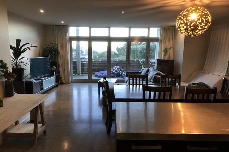 Photo of property in 1/59 Mortimer Terrace, Brooklyn, Wellington, 6021