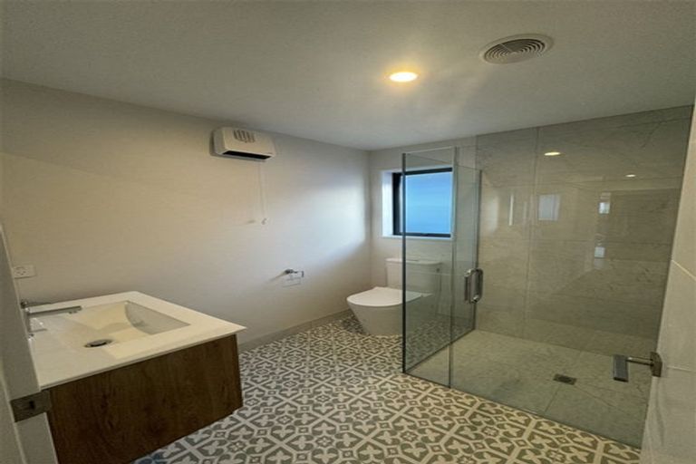 Photo of property in 11a Northcote Road, Northcote, Christchurch, 8052