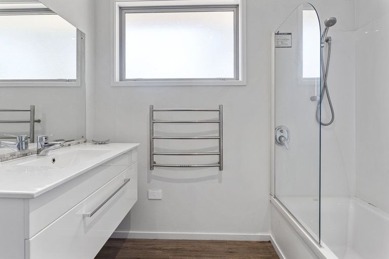 Photo of property in 32 Park Terrace, Waikuku Beach, 7473