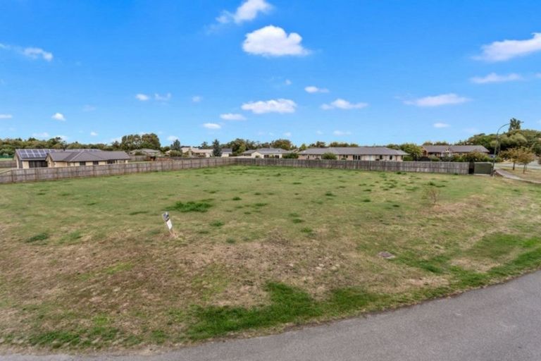 Photo of property in 2 Crawford Close, Amberley, 7410