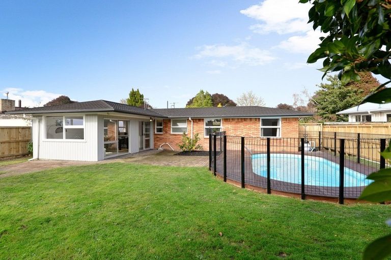 Photo of property in 25 Pulham Crescent, Queenwood, Hamilton, 3210