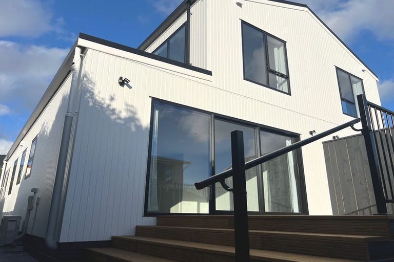 Photo of property in 4b Moana Grove, Waiwhetu, Lower Hutt, 5010