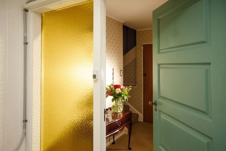 Photo of property in 4 Panorama Grove, Harbour View, Lower Hutt, 5010