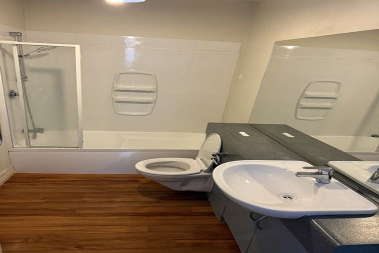 Photo of property in Columbia Apartments, 20/32 Cuba Street, Te Aro, Wellington, 6011