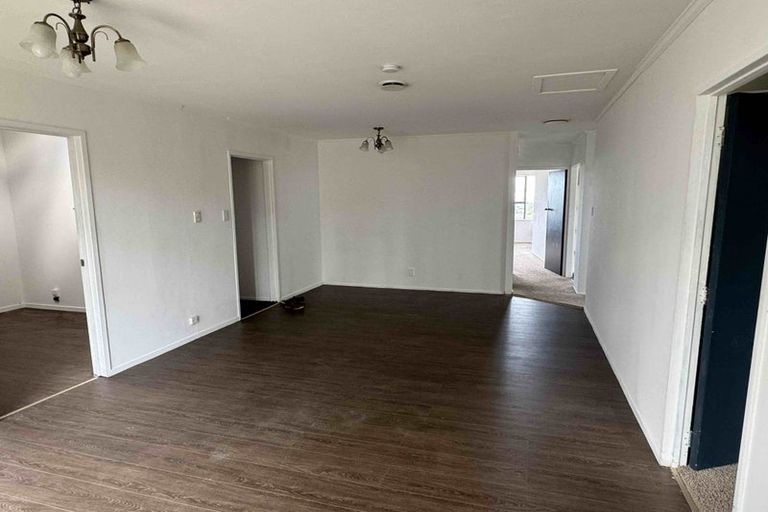 Photo of property in 741 East Coast Road, Browns Bay, Auckland, 0630