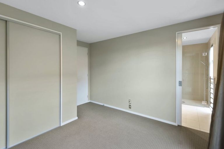 Photo of property in 72 Wai-iti Terrace, Bryndwr, Christchurch, 8052
