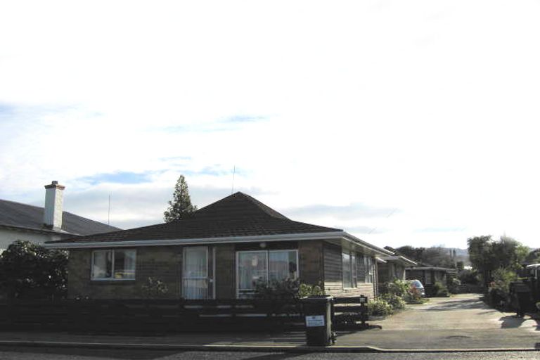 Photo of property in 62 Hargest Crescent, Saint Kilda, Dunedin, 9012