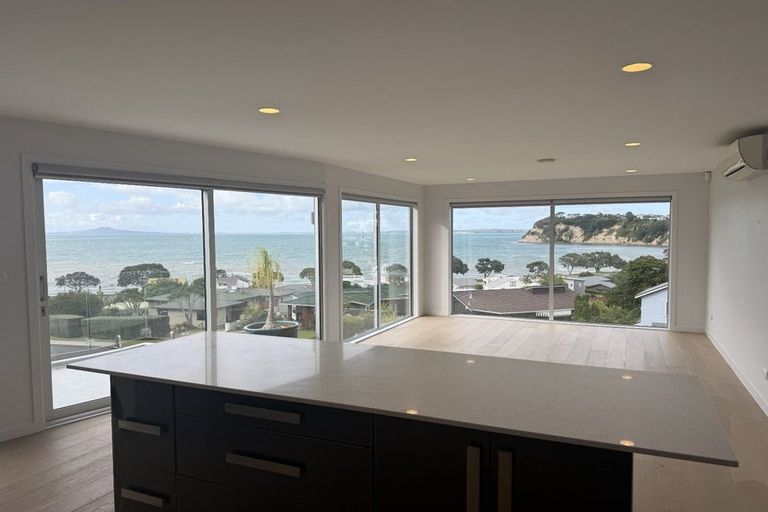 Photo of property in 18 Zita Avenue, Matakatia, Whangaparaoa, 0930