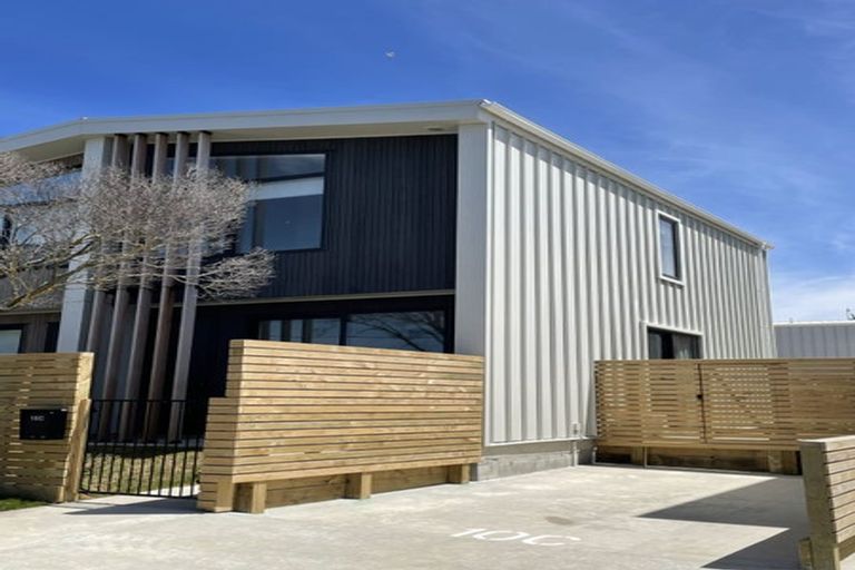 Photo of property in 10c Beauchamp Street, Karori, Wellington, 6012