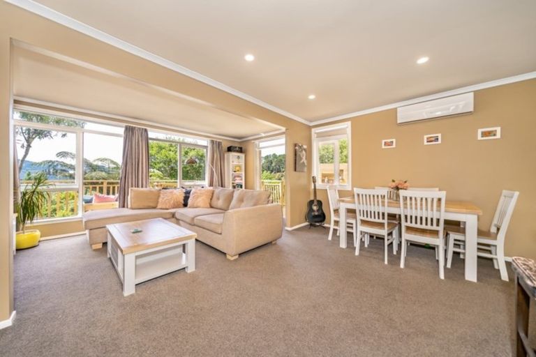 Photo of property in 54 Jocelyn Crescent, Pinehaven, Upper Hutt, 5019