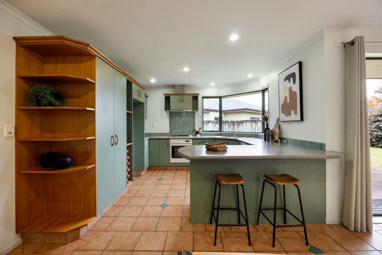 Photo of property in 12 Greenough Place, Rototuna, Hamilton, 3210