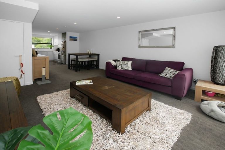 Photo of property in 8 Thatcher Crescent, Crofton Downs, Wellington, 6035