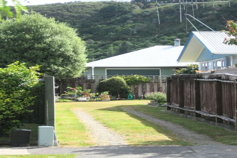 Photo of property in 1/59 Gemstone Drive, Birchville, Upper Hutt, 5018