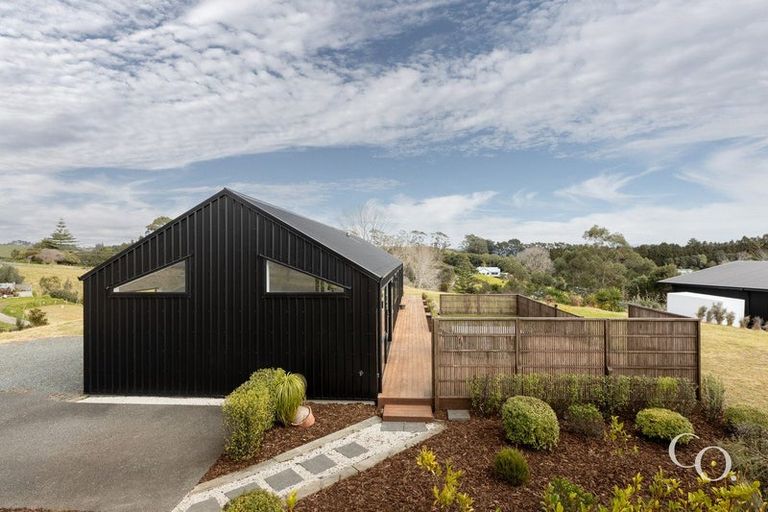 Photo of property in 310 Waitaha Road South, Welcome Bay, Tauranga, 3175
