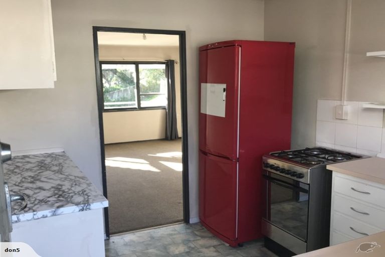 Photo of property in 170a Queen Street, Northcote Point, Auckland, 0627