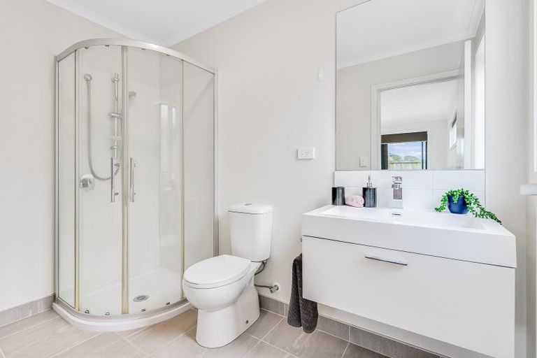 Photo of property in 28 North Ridge Drive, Rototuna North, Hamilton, 3210