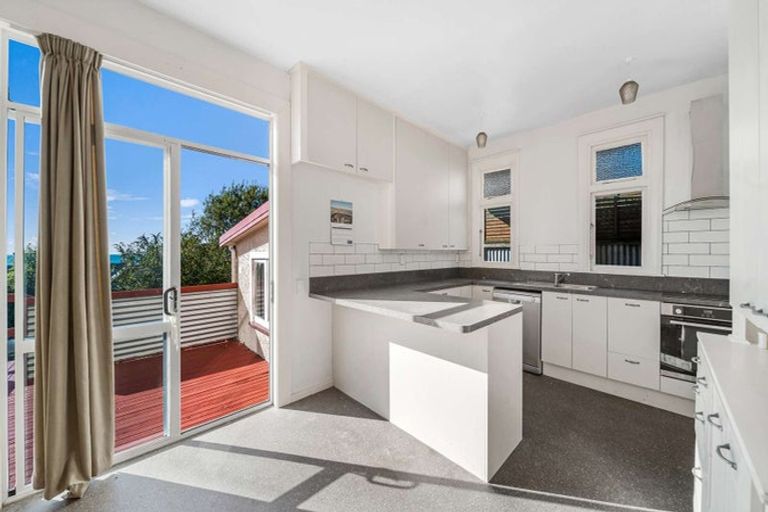 Photo of property in 35 Wharfe Street, South Hill, Oamaru, 9400