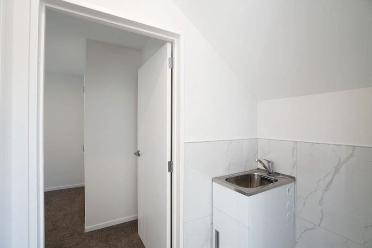 Photo of property in 16d Dianthus Place, Browns Bay, Auckland, 0630