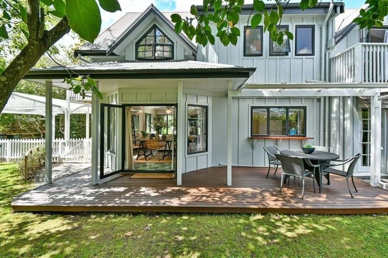 Photo of property in 14 Cameron Place, Drury, 2113