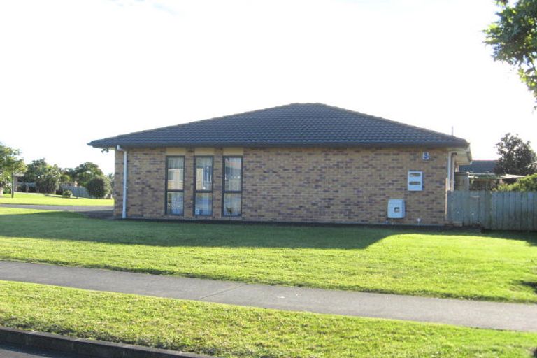 Photo of property in 34 Tington Avenue, Wattle Downs, Auckland, 2103