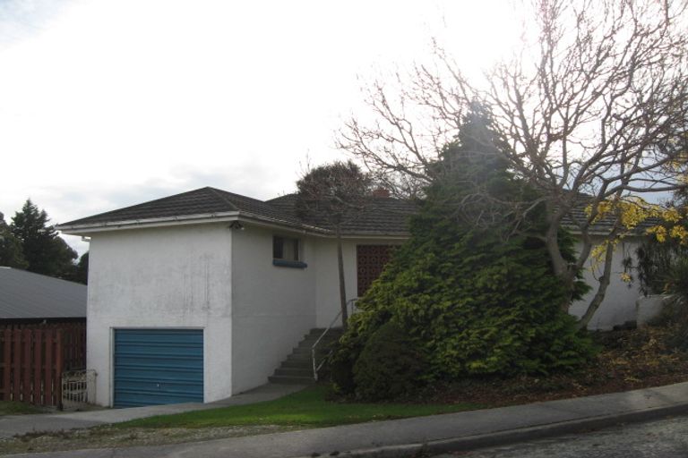 Photo of property in 1 Athol Place, Balclutha, 9230