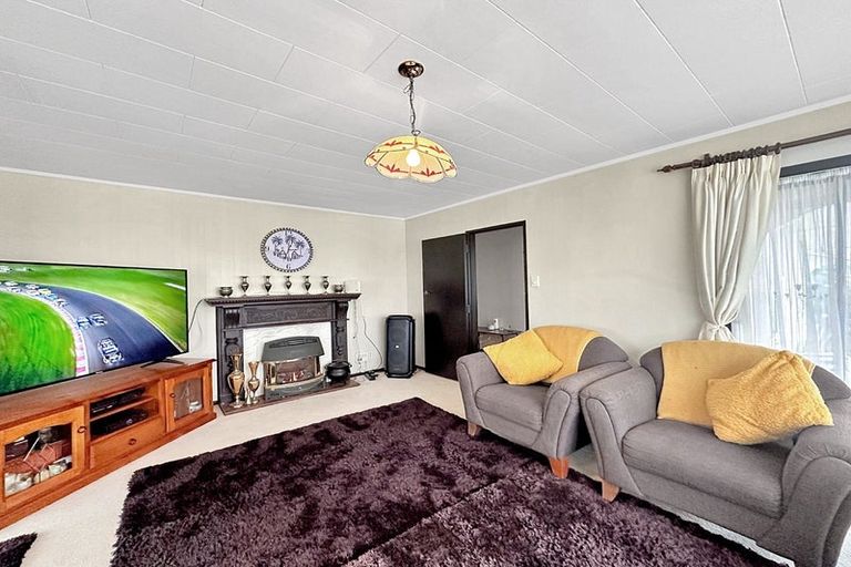 Photo of property in 17 Karamu Street, Tawhero, Whanganui, 4501