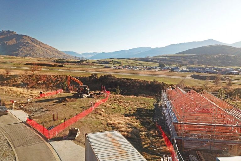 Photo of property in 11a Double Cone Road, Jacks Point, Queenstown, 9371