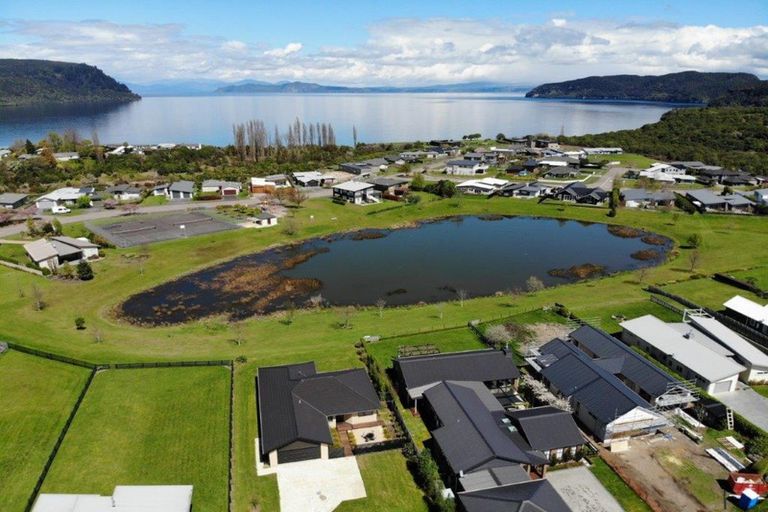 Photo of property in 4 Pukeko Way, Kinloch, Taupo, 3377