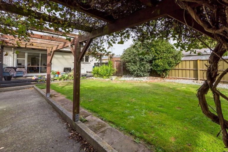 Photo of property in 357 Gardiners Road, Harewood, Christchurch, 8051