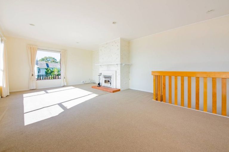 Photo of property in 106a Stanley Point Road, Stanley Point, Auckland, 0624