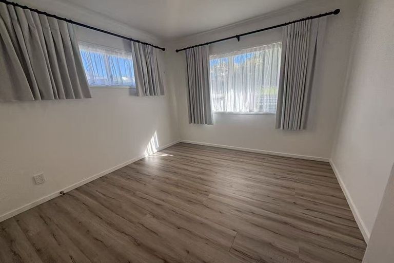 Photo of property in 24 Lingfield Street, Glenfield, Auckland, 0629