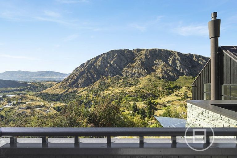 Photo of property in 12 Crows Nest Road, Arthurs Point, Queenstown, 9371