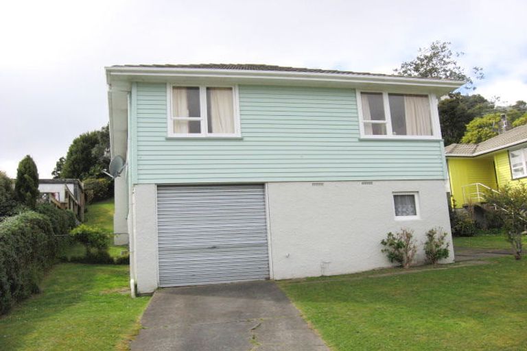 Photo of property in 19 Pencarrow Crescent, Wainuiomata, Lower Hutt, 5014