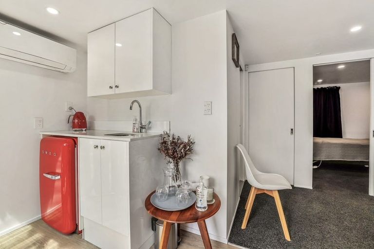 Photo of property in 6 Curletts Road, Sockburn, Christchurch, 8042