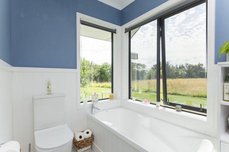 Photo of property in 32 Hillview Terrace, Mangapapa, Gisborne, 4010